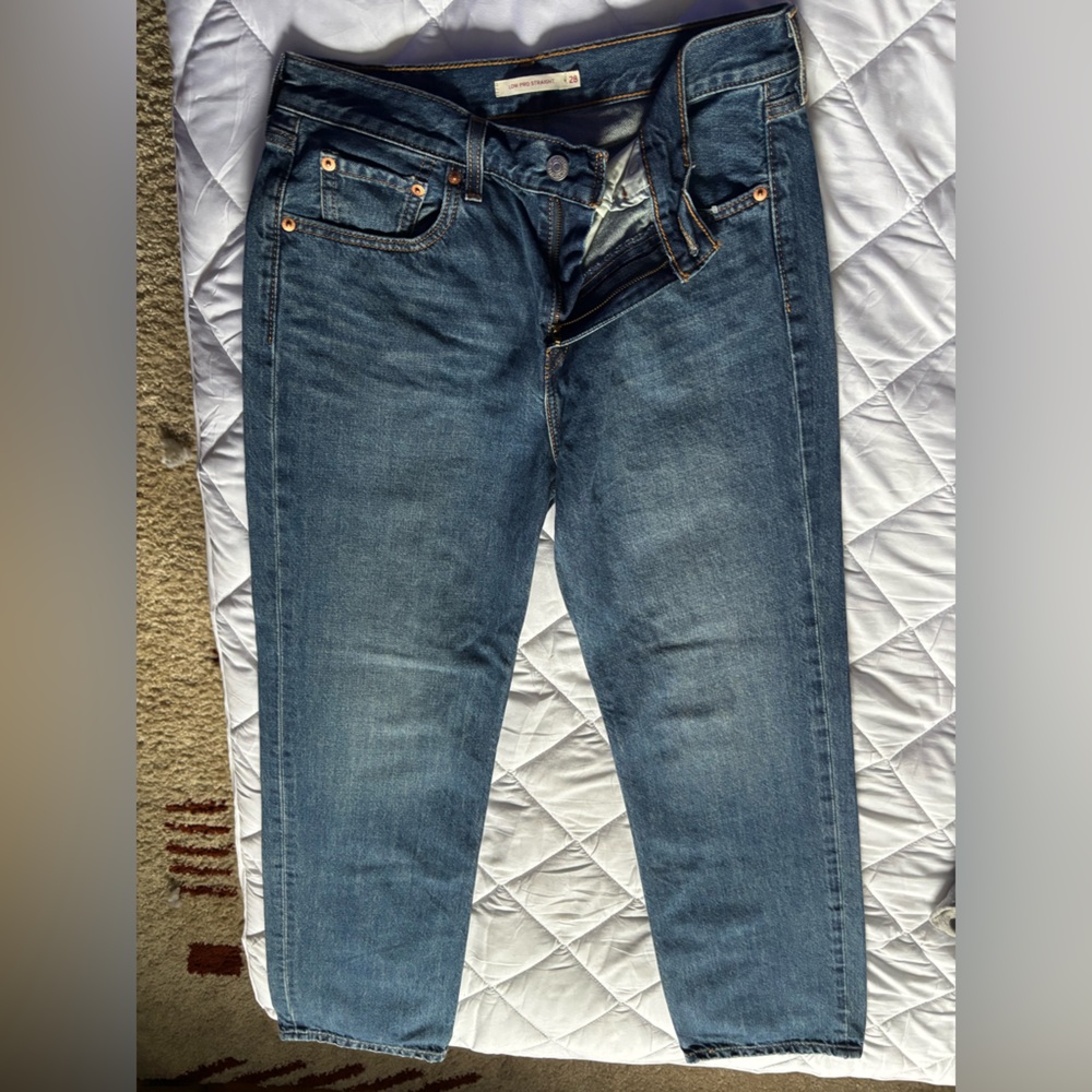Levi’s low pro straight Women's Jeans size 28